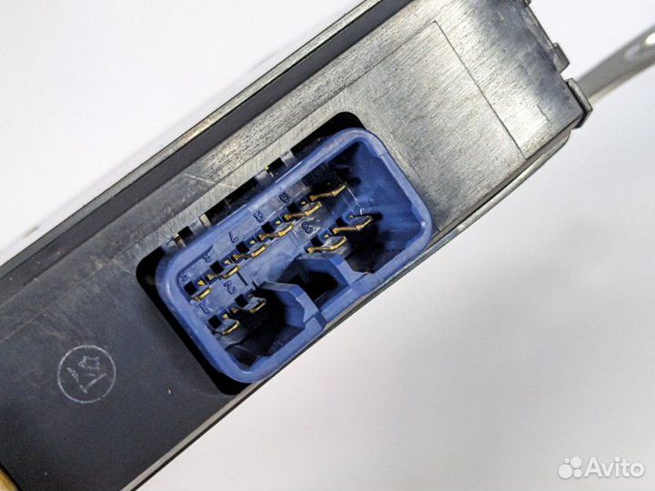 Блок управления дверьми задний левый Nissan Serena