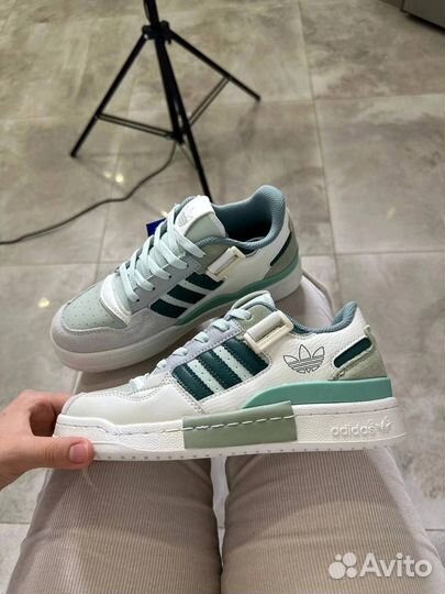 Кроссовки женские adidas