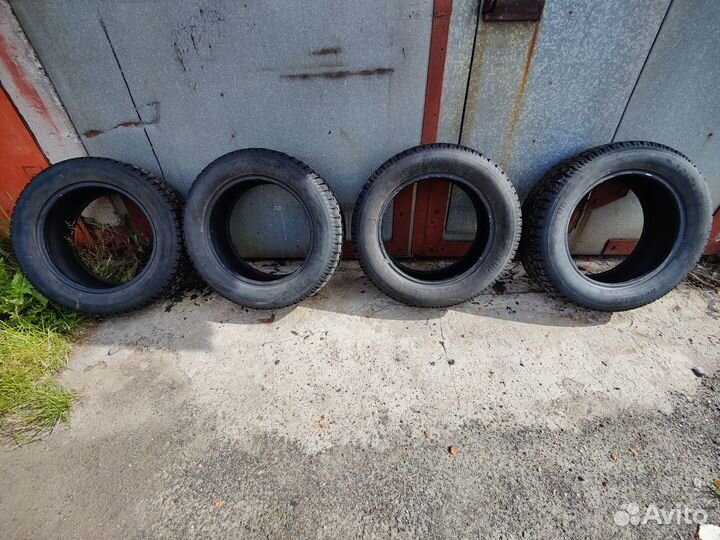 Yokohama Ice Guard F700Z 205/60 R16