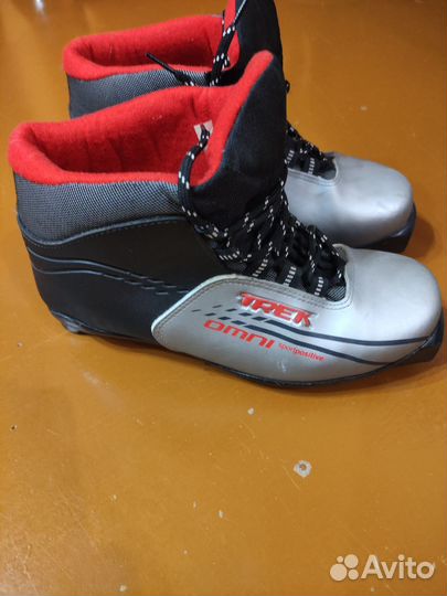 Лыжные ботинки SNS крепление 42 размер