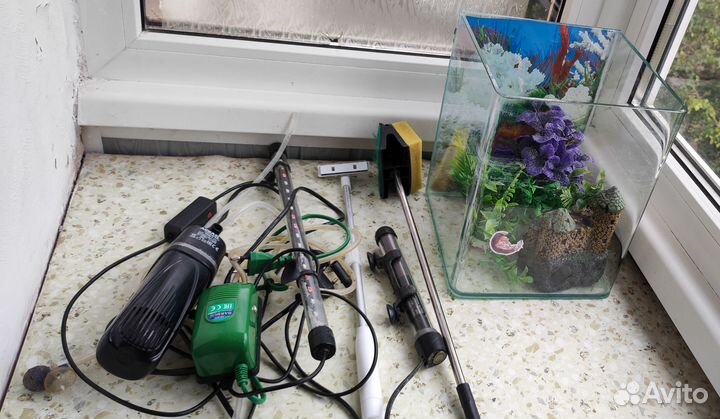 Аквариум, фильтр, скребок, обогреватель для воды