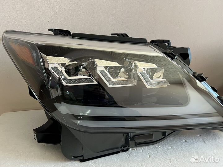 Фары Lexus LX570 в стиле 20 года