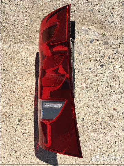 Задний правый фонарь Mercedes W447 A4478200164