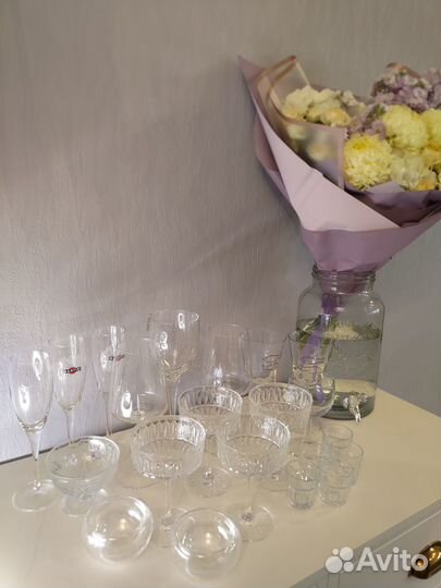 Бокалы, фужеры, рюмки