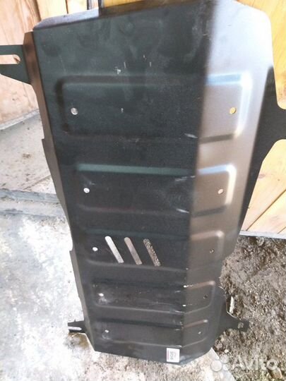 Защита двигателя на Джели эмграндх7