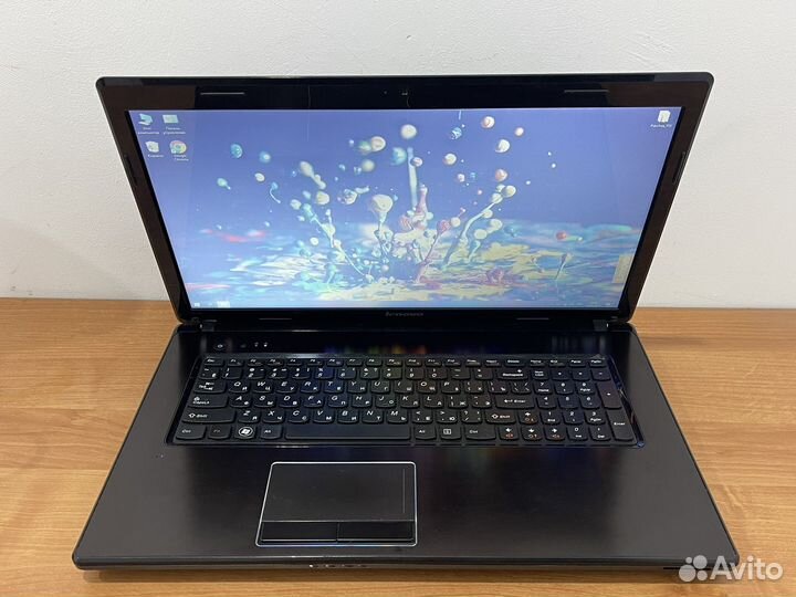 Большой шустрый ноутбук Lenovo