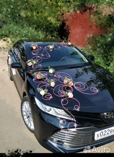 Свадебное украшение на машину