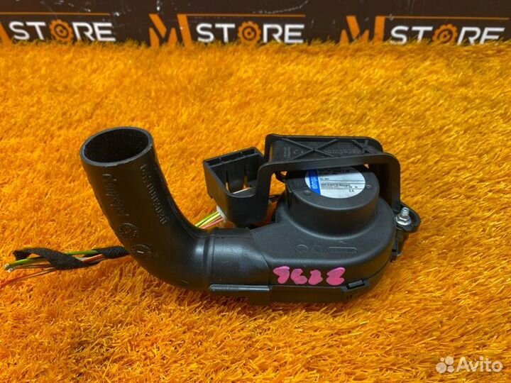 Вентилятор блока предохранителей Mercedes-Benz