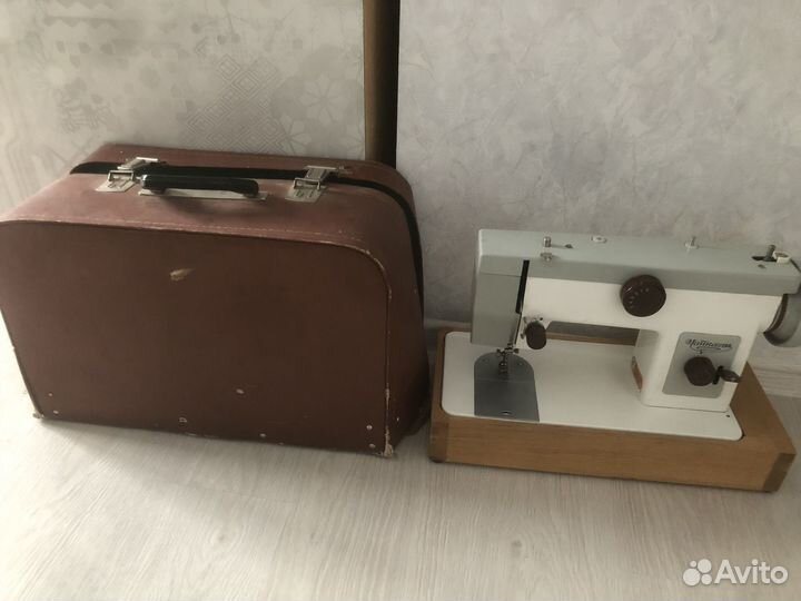 Швейная машина Чайка 134