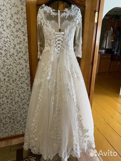 Свадебное платье