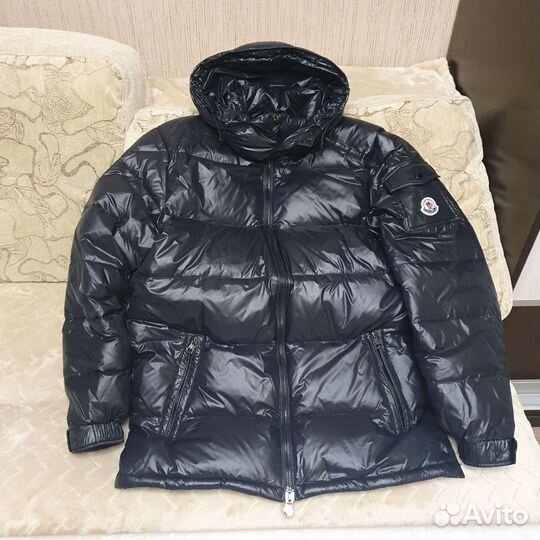 Зимний пуховик Moncler