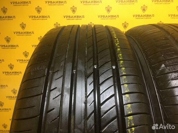 Yokohama Advan dB V552 215/60 R16 95V