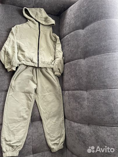 Костюм для девочки gloria jeans