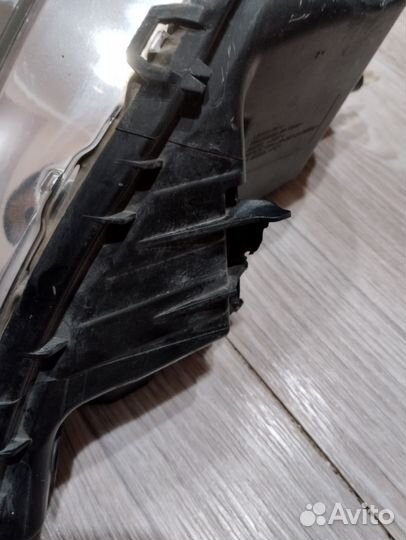 Фара на ларгус