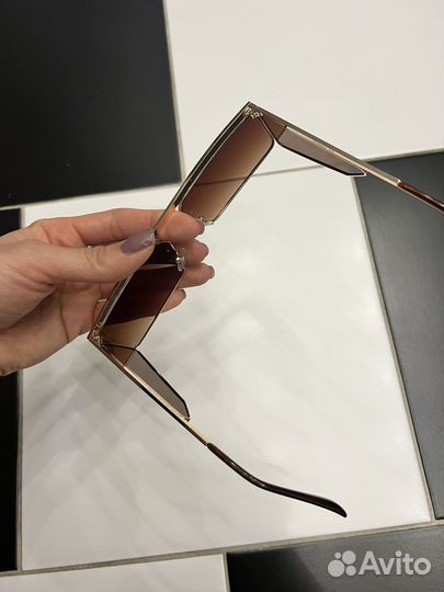 Очки новые с боковым затемнением