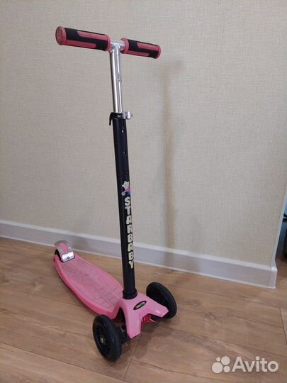 Самокат трехколесный