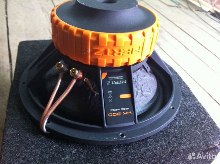 Subwoofer hertz HX300