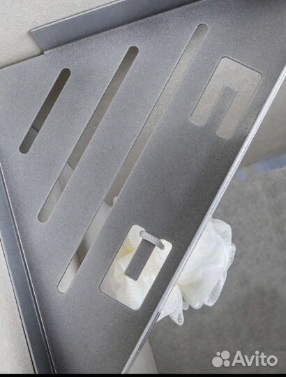 Угловая полка для ванной