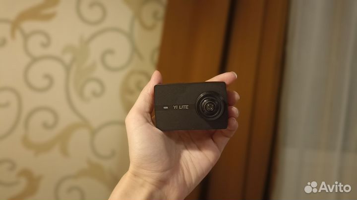 Экшн видеокамера xiaomi Yi Lite 4k