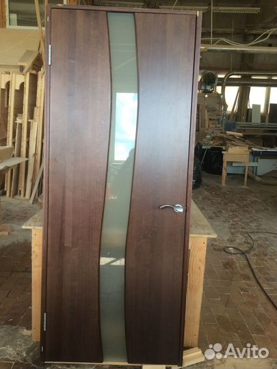 Двери из массива дерева