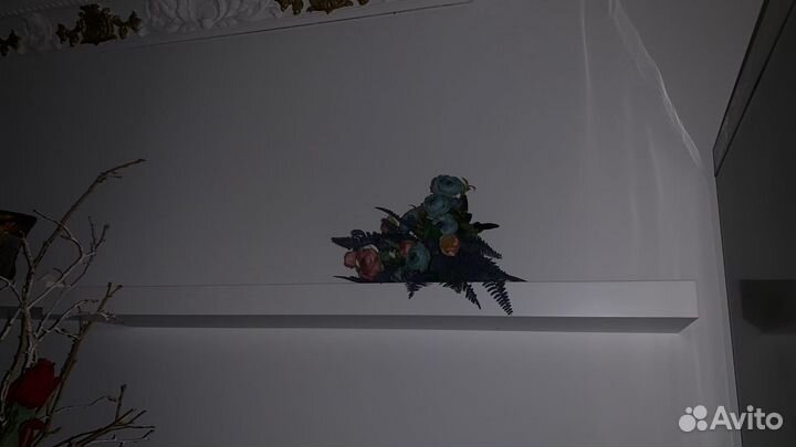 Полка настенная белая