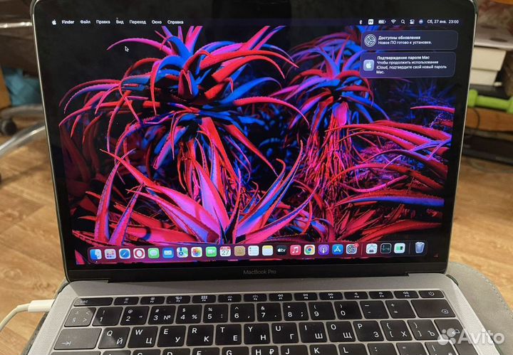 MacBook Pro 13 (2017), 256 гб, RAM 16 гб