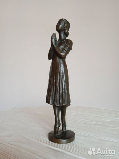 Галина Уланова скульптура