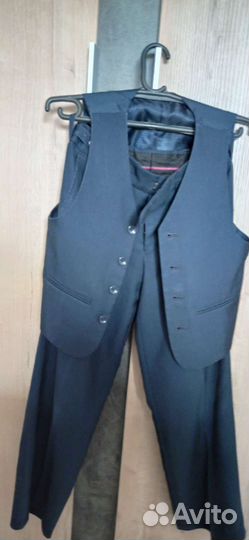 Школьный костюм