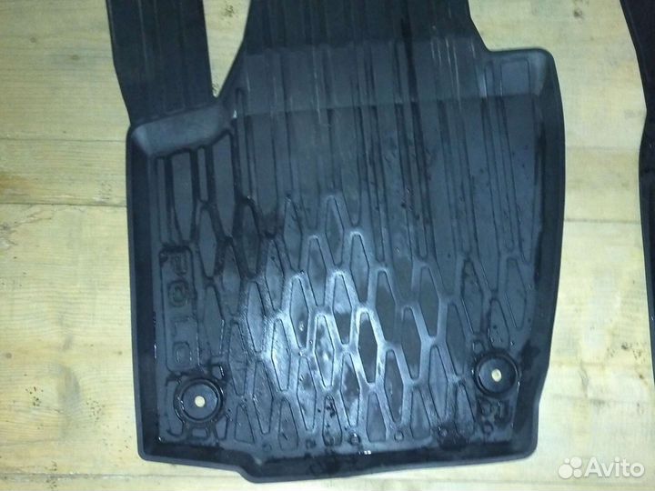 Автомобильые ковры в салон на Фольцваген Поло Лифт