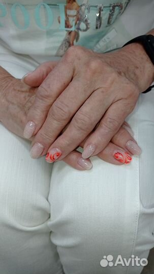 Мастер маникюра и педикюра