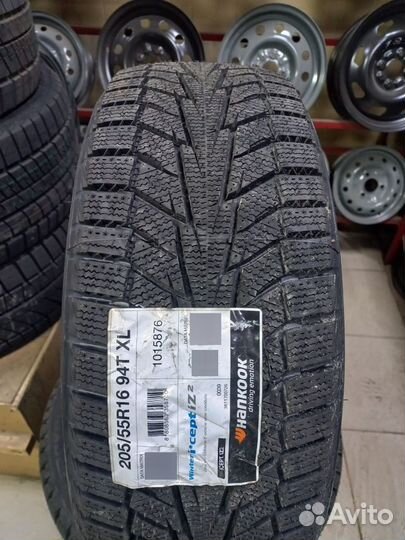 Hankook Winter I'Cept iZ 2 W616 205/55 R16