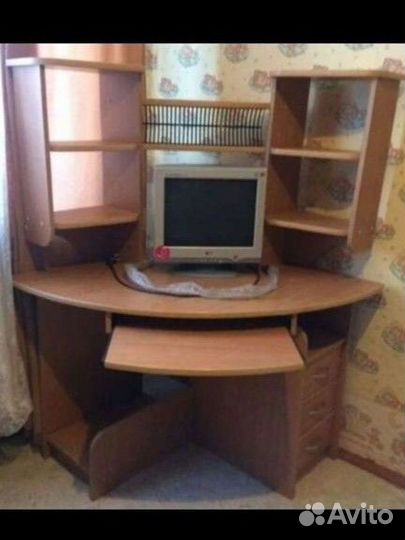 Компьютерный стол