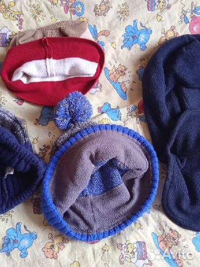 Шапки д/мальчика 7-9 лет