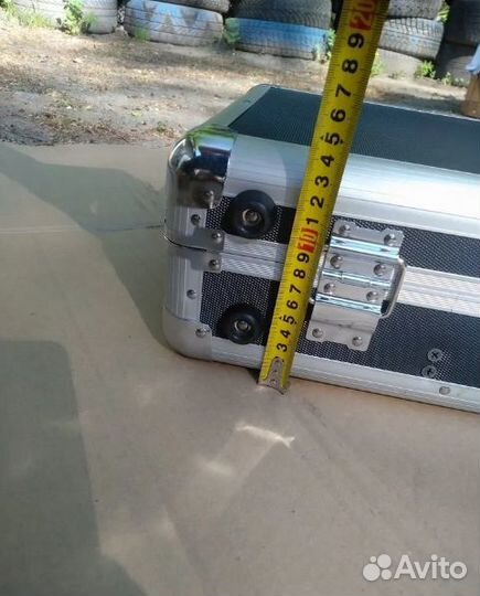 Кофр (кейс, бокс) для музыкальных инструментов