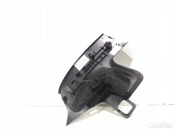 Накладка на порог правая Land Rover HK8313244AF