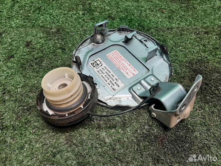 Лючок топливного бака Suzuki SX4 2007