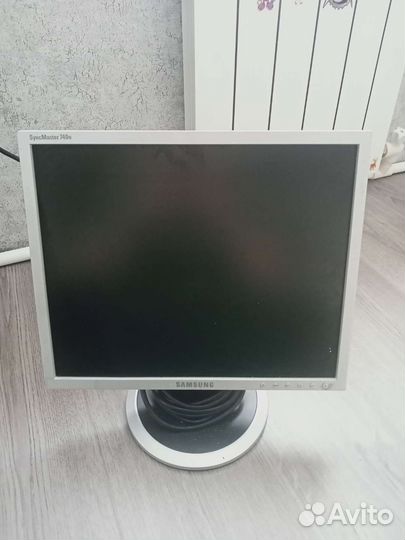 Монитор Samsung Sync Master 740n