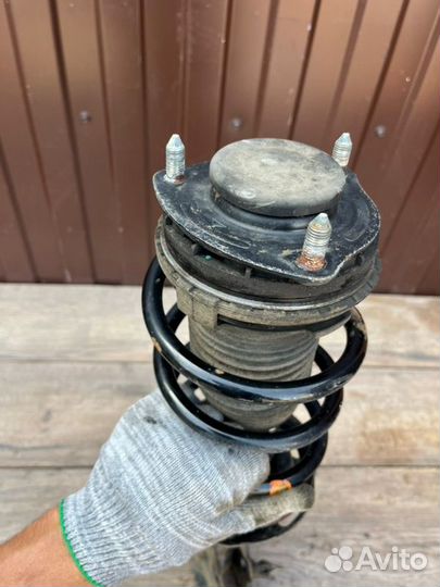 Амортизатор передний левый Honda Civic 4D 1.3 2008