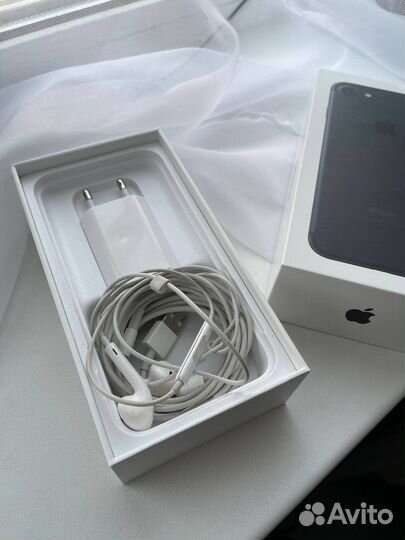 Телефон iPhone 7 32gb