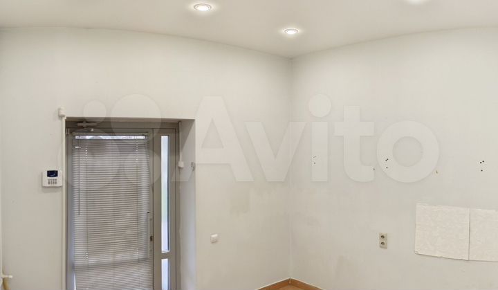 Помещение со своим входом и мокрой точкой, 16.4 м²