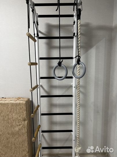 Шведская стенка с турником с матом