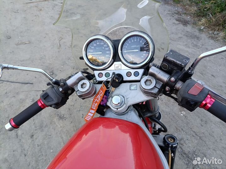 Мотоцикл Honda VT250 Spada