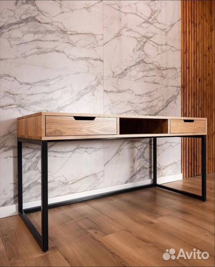 Стол письменный современный