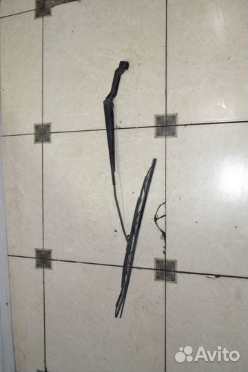 Поводок дворника правый Geely мк