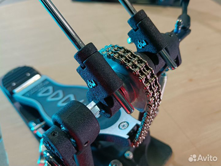 Двойная педаль для бас-бочки (кардан) DW CP3002