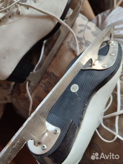 Лыжные ботинки, коньки