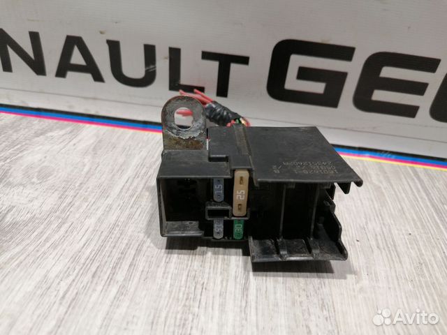 Блок предохранителей Renault sandero