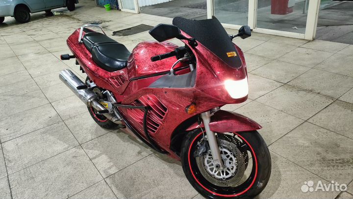 Suzuki rf 900r
