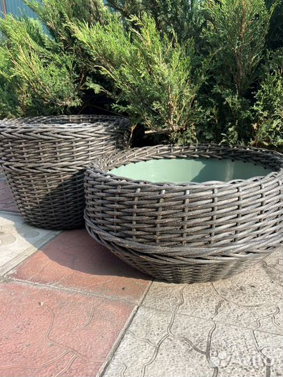 Вазоны из ротанга
