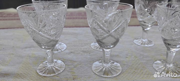 Хрустальные рюмки